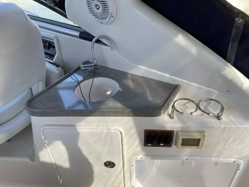 2006 Regal 3060 Window Express