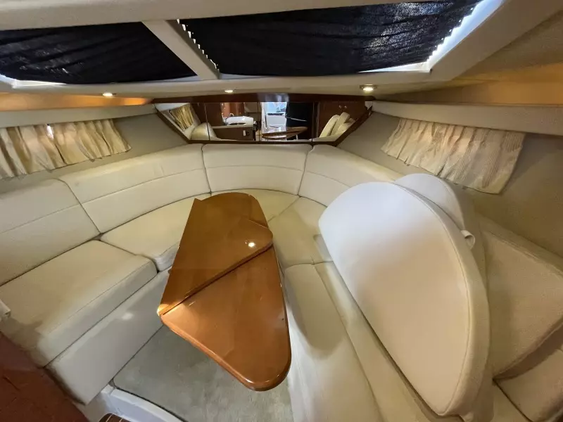 2006 Regal 3060 Window Express