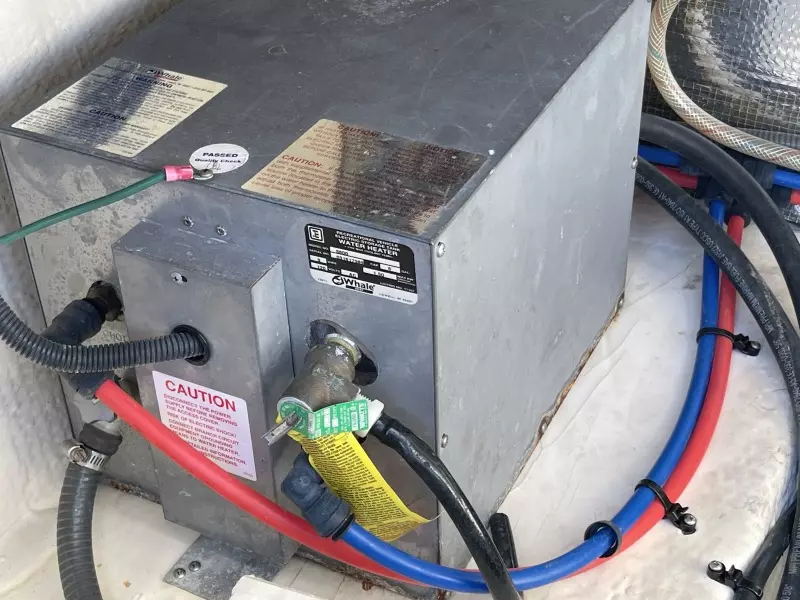 2006 Regal 3060 Window Express