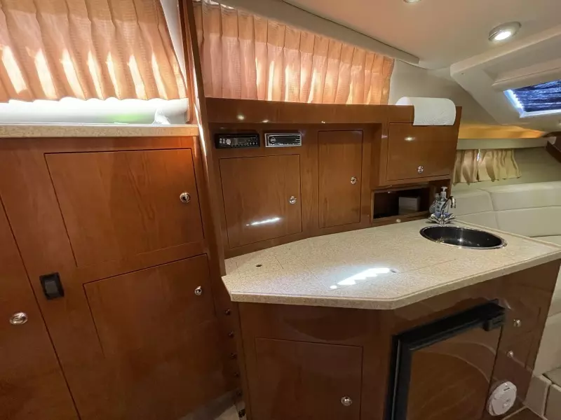 2006 Regal 3060 Window Express