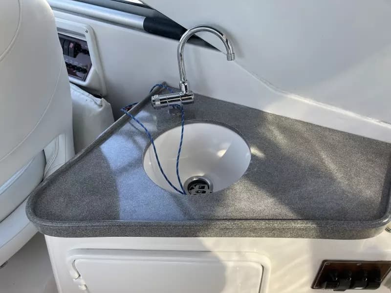 2006 Regal 3060 Window Express