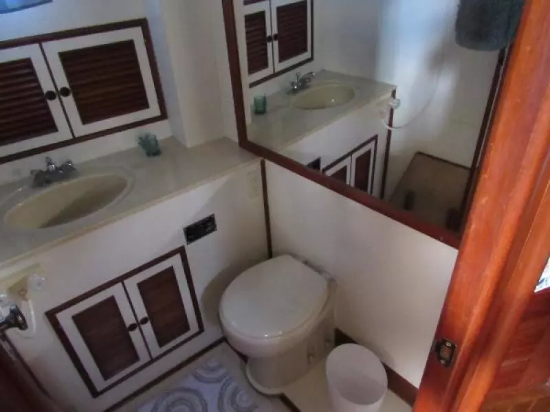 1987 Offshore Yachts Yachtfisher CPMY