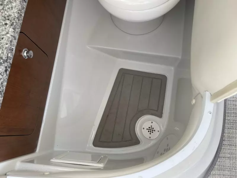 2021 Crownline 255 XSS