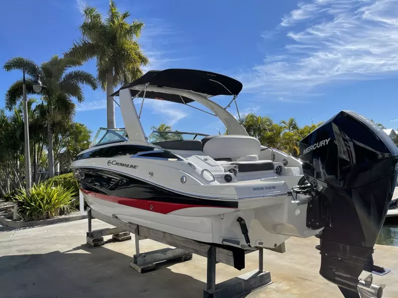 2021 Crownline 255 XSS