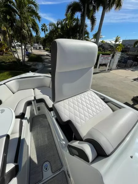 2021 Crownline 255 XSS