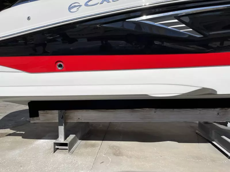 2021 Crownline 255 XSS