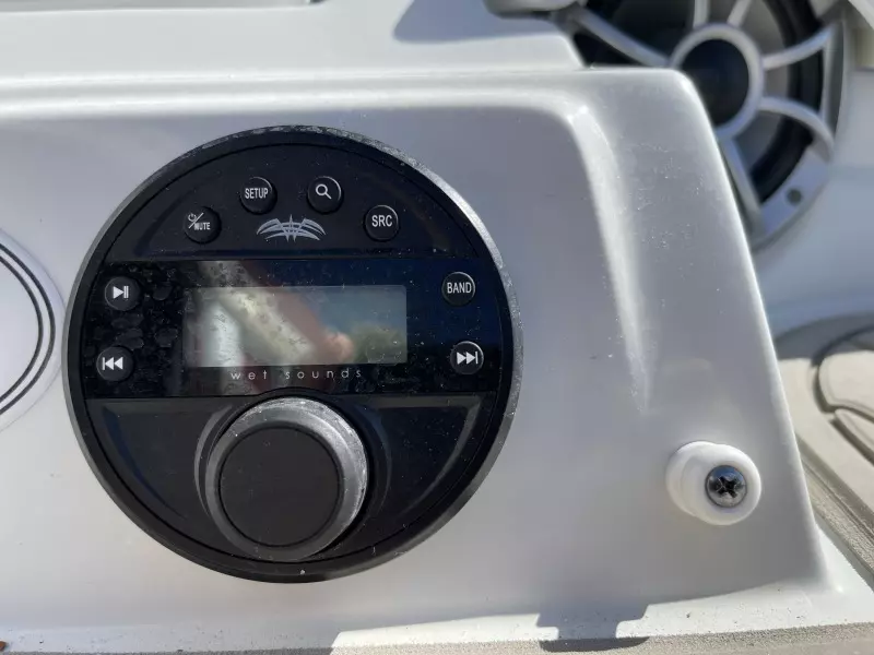 2021 Crownline 255 XSS