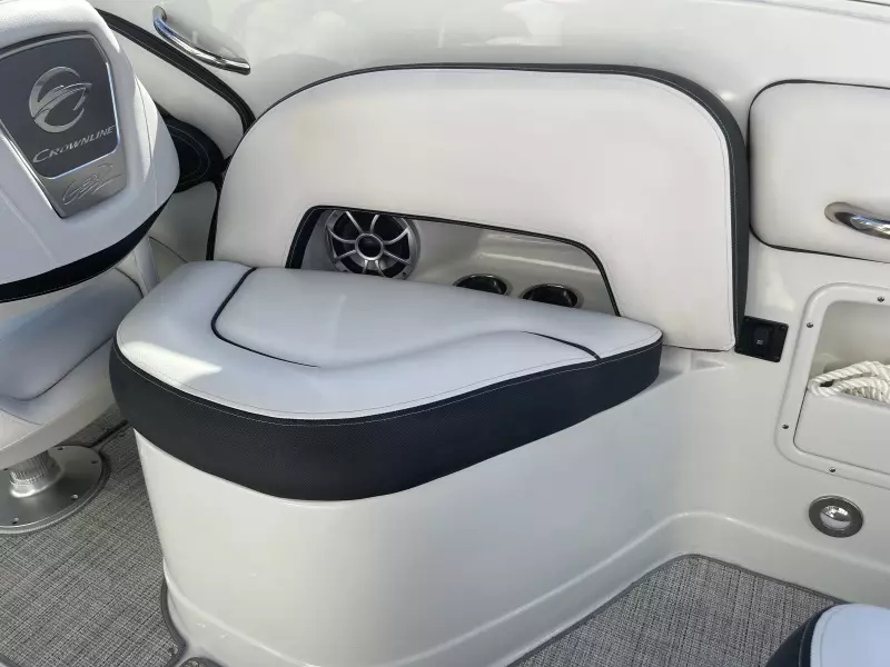 2021 Crownline 255 XSS