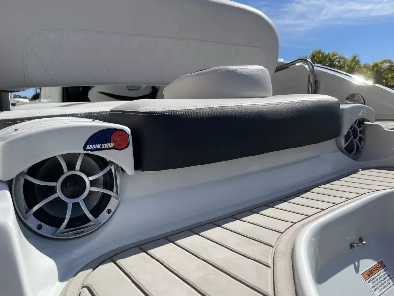 2021 Crownline 255 XSS