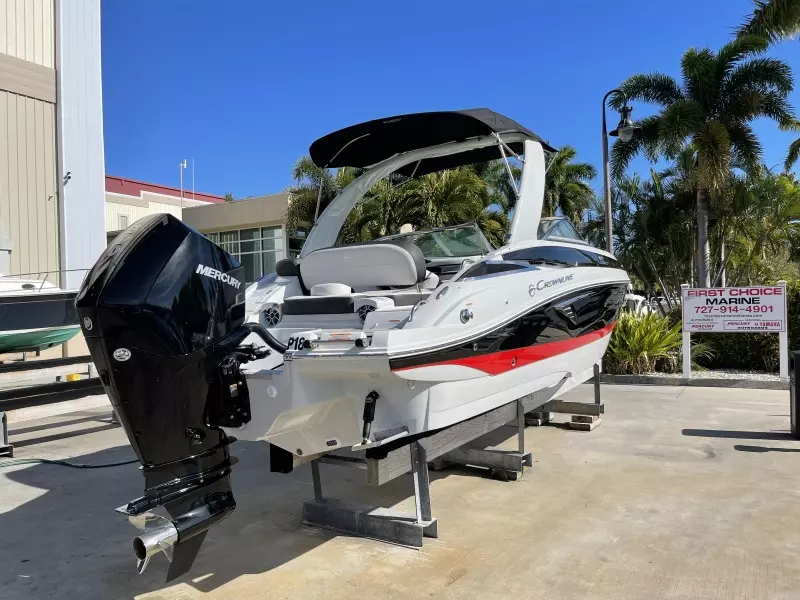 2021 Crownline 255 XSS