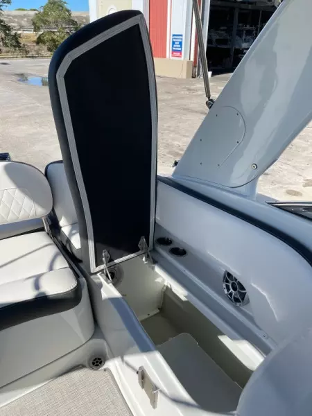 2021 Crownline 255 XSS