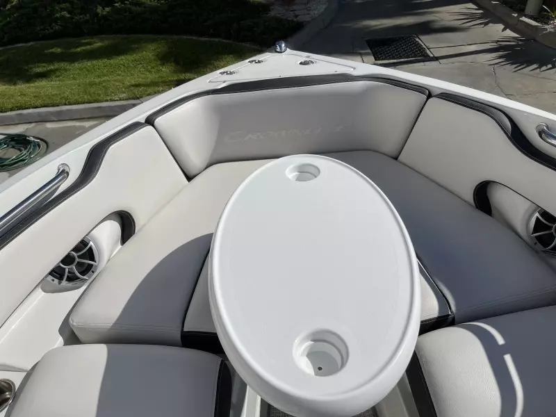 2021 Crownline 255 XSS