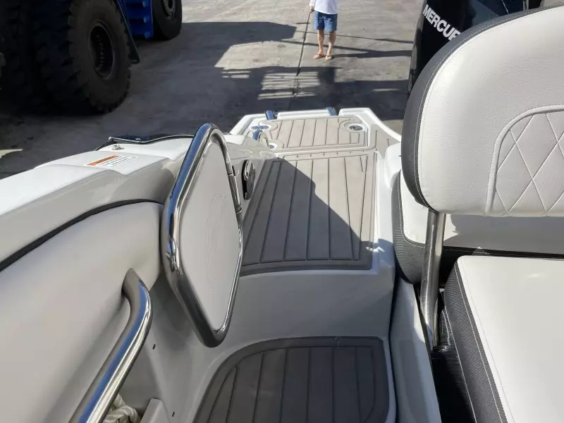 2021 Crownline 255 XSS