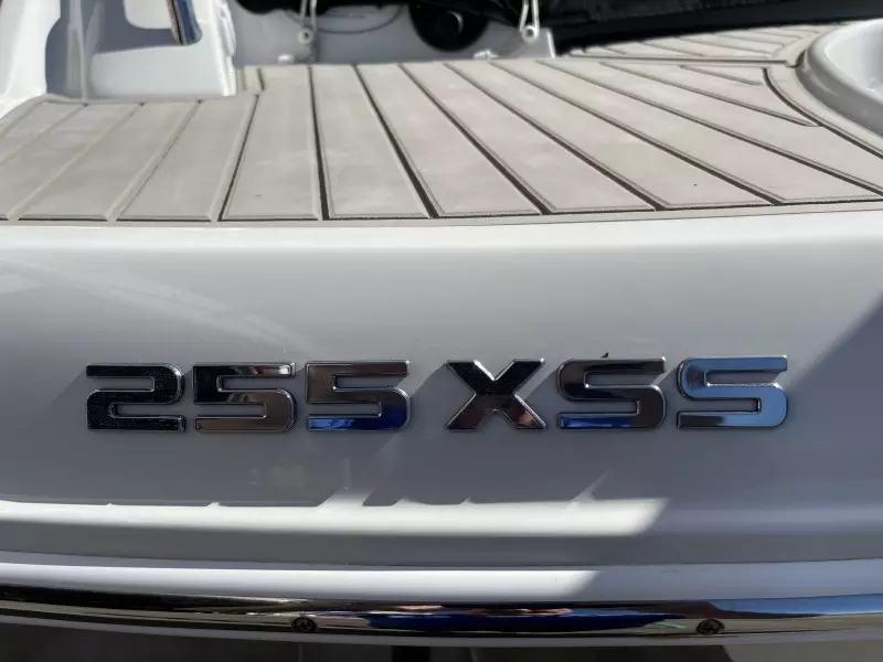 2021 Crownline 255 XSS