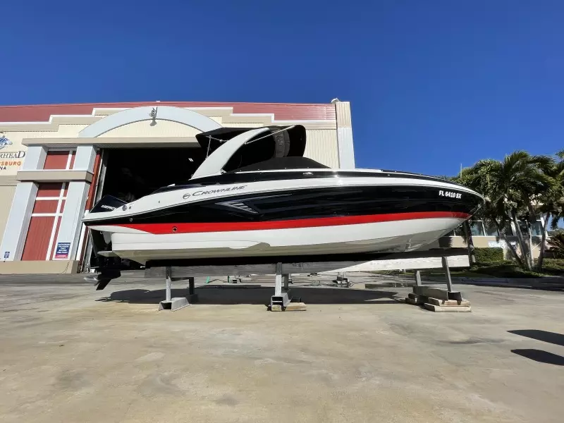 2021 Crownline 255 XSS