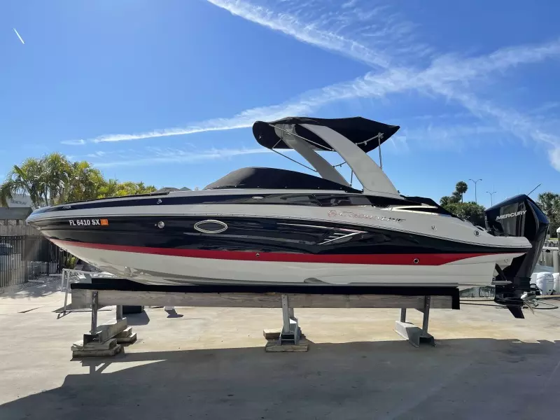 2021 Crownline 255 XSS