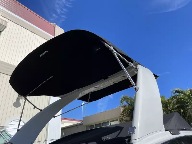 2021 Crownline 255 XSS