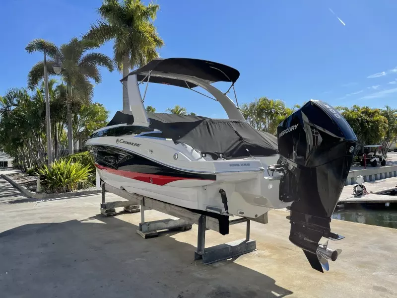 2021 Crownline 255 XSS