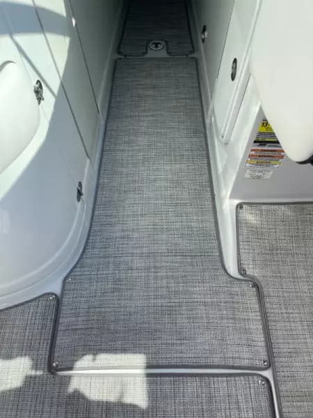 2021 Crownline 255 XSS