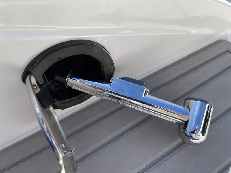 2021 Crownline 255 XSS