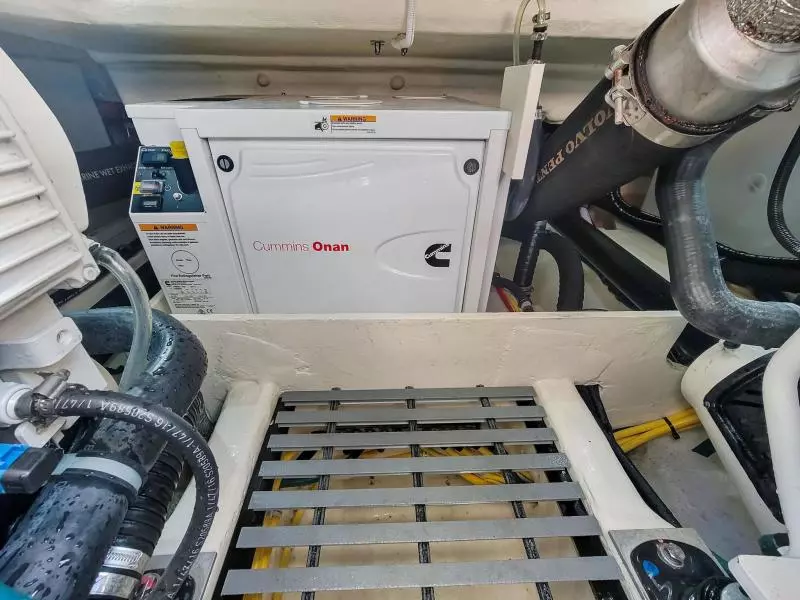 2018 Tiara Yachts 39 Coupe