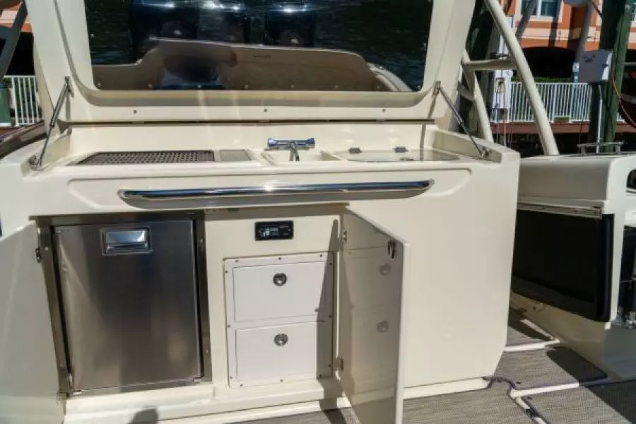 2017 Chris-Craft Catalina