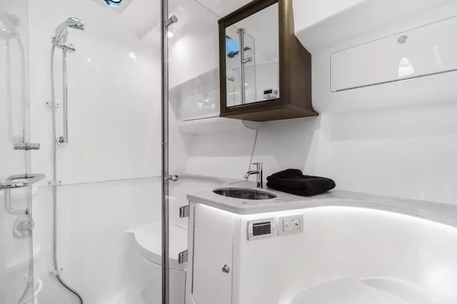 2021 Intrepid 438 Evolution