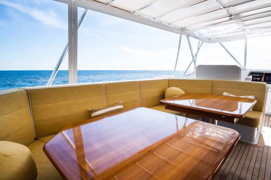 Flybridge Seating And Tables