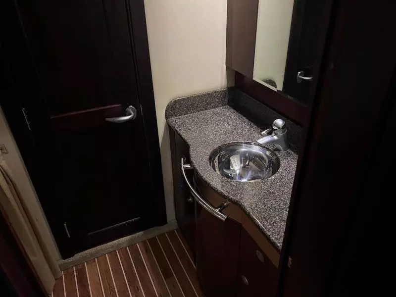 2006 Sea Ray 48 Sundancer