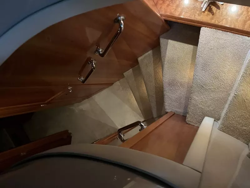 2005 Carver 56 voyager