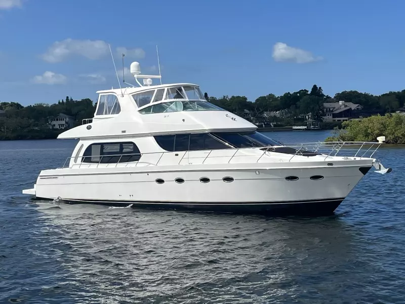 2005 Carver 56 voyager