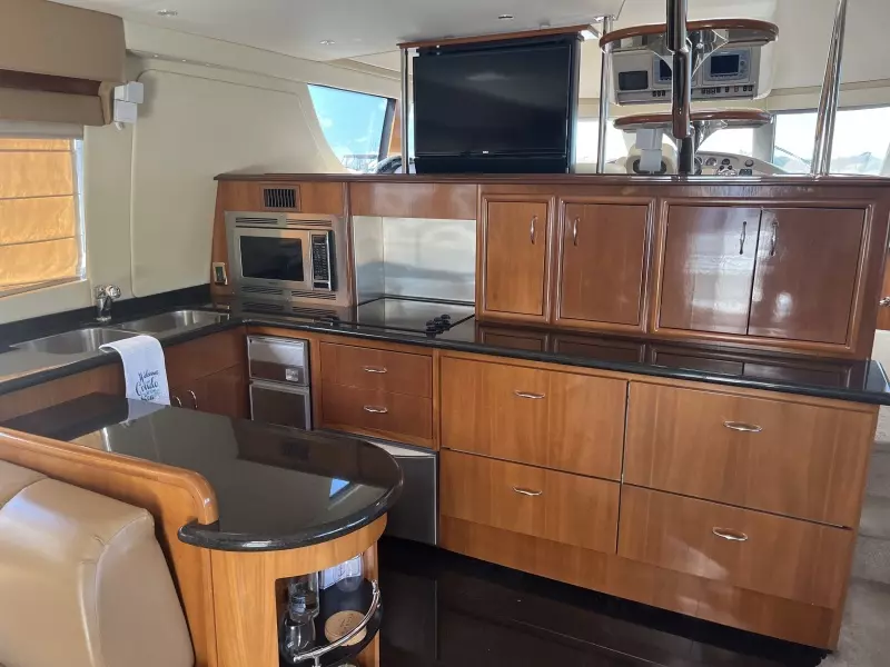2005 Carver 56 voyager