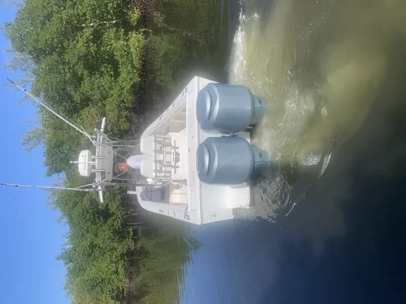 2010 Regulator 26 Forwarding Seating