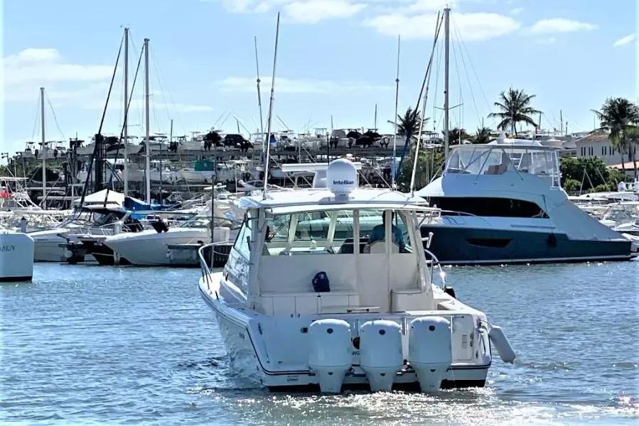 2018 Pursuit OS 385 Offshore