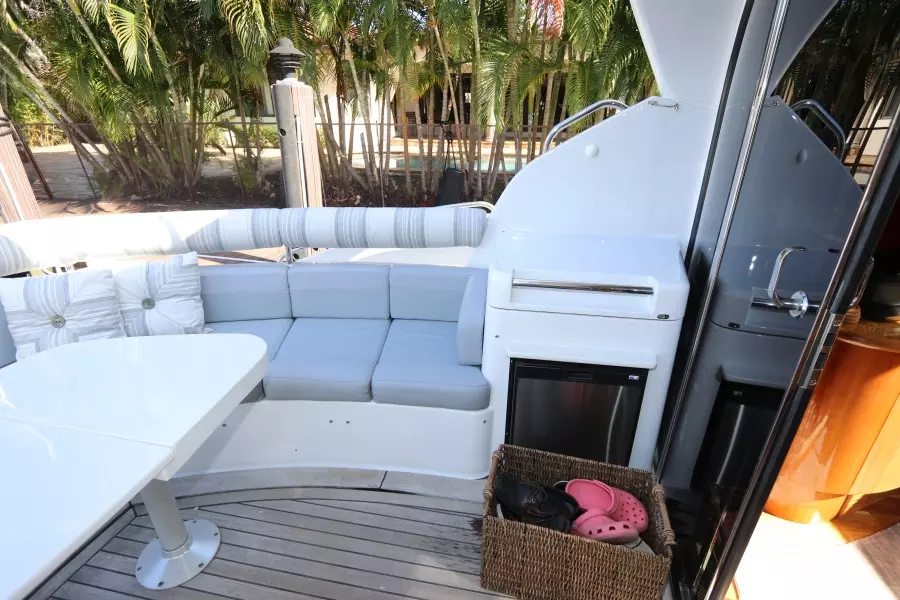 2005 Neptunus 56 Express