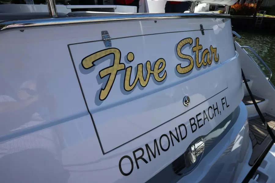 2005 Neptunus 56 Express