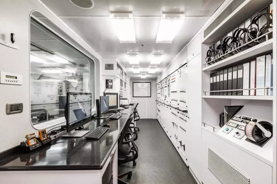 LAUREL 240'/73.15m Delta 2006/2014