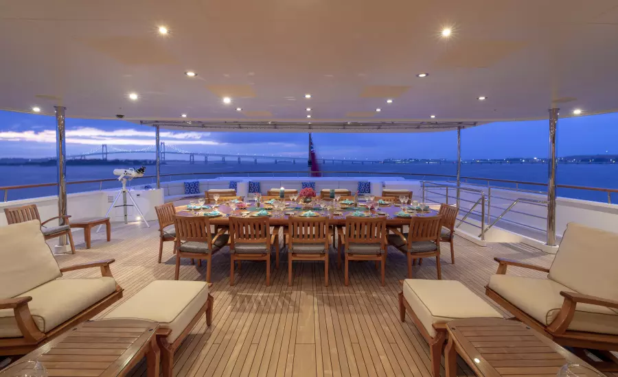 LAUREL 240'/73.15m Delta 2006/2014