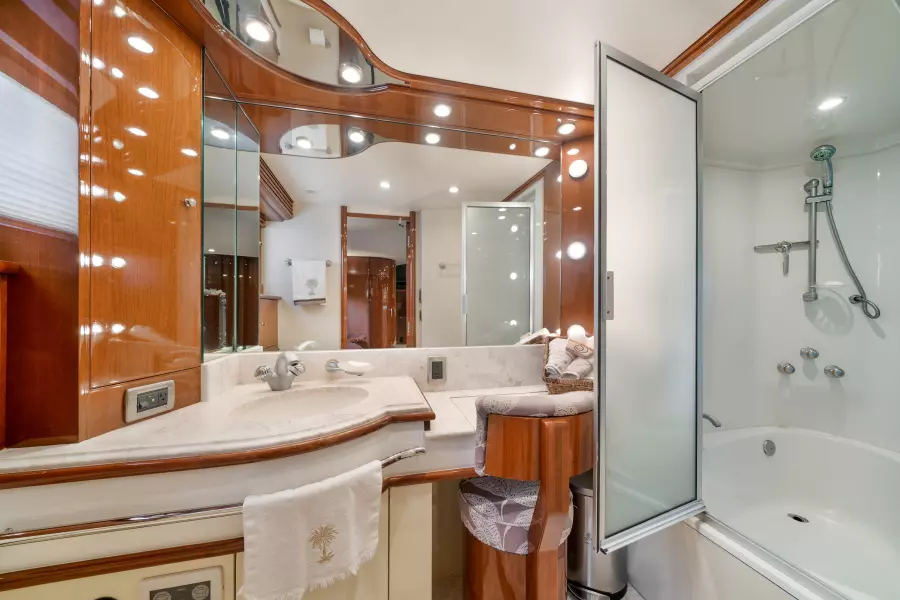 2006 Marquis 65 Pilothouse