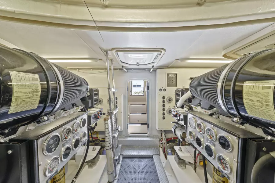 2006 Marquis 65 Pilothouse