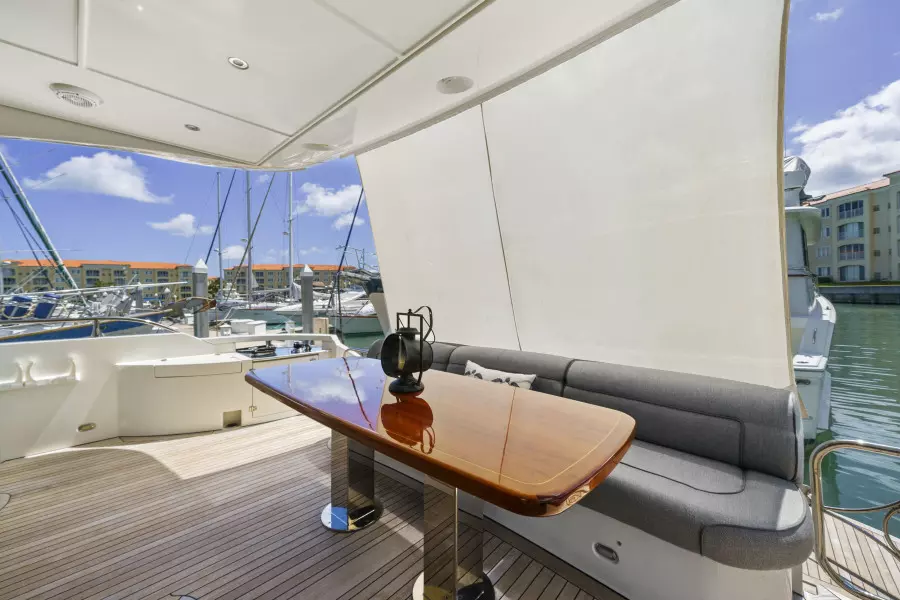 2006 Marquis 65 Pilothouse