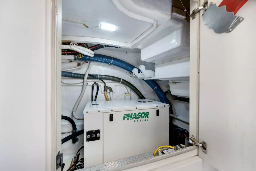 2006 Marquis 65 Pilothouse