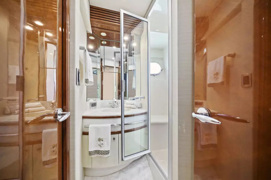 2006 Marquis 65 Pilothouse