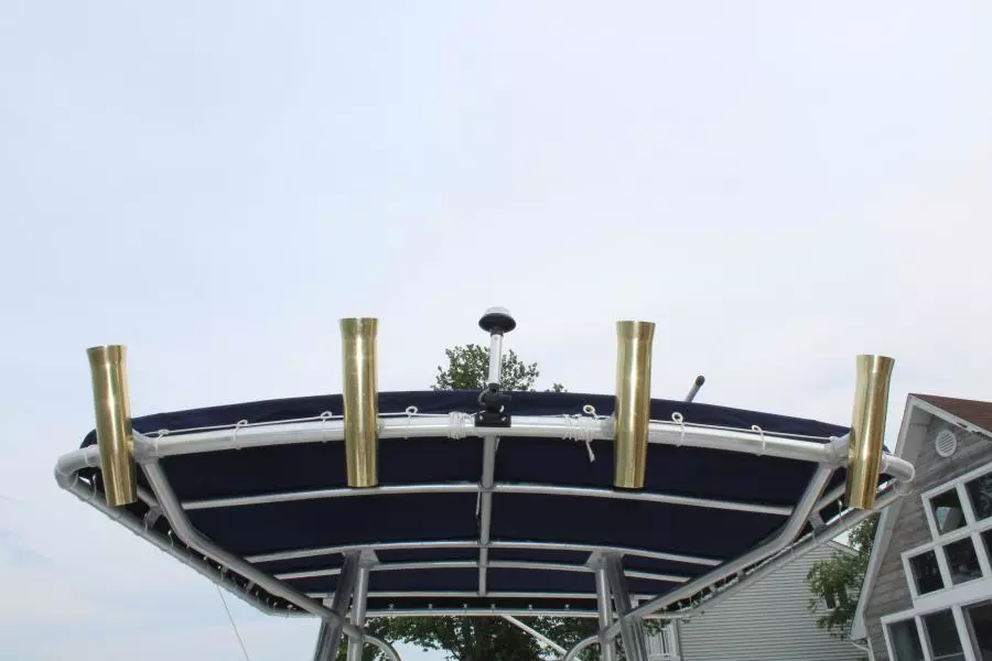 1999 Boston Whaler 23 Outrage