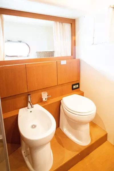 2007 Ferretti Yachts 780