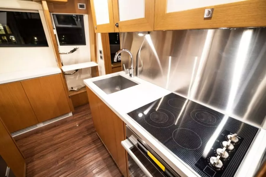 2007 Ferretti Yachts 780