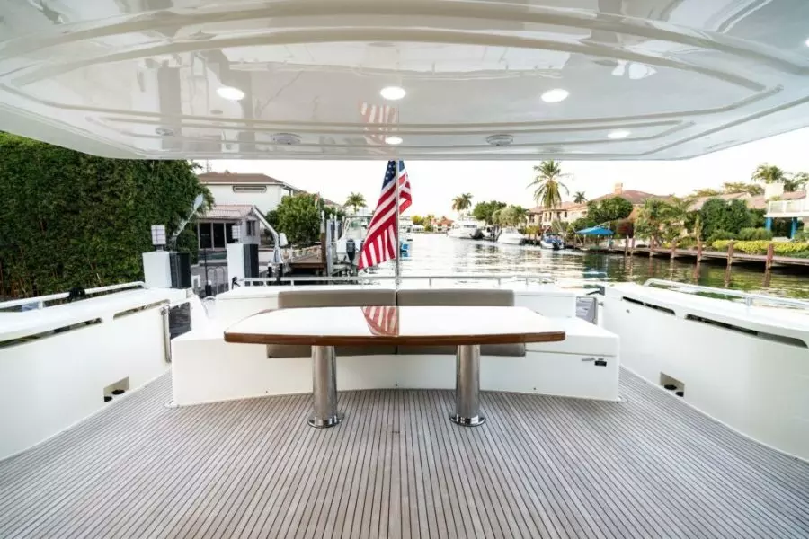 2007 Ferretti Yachts 780