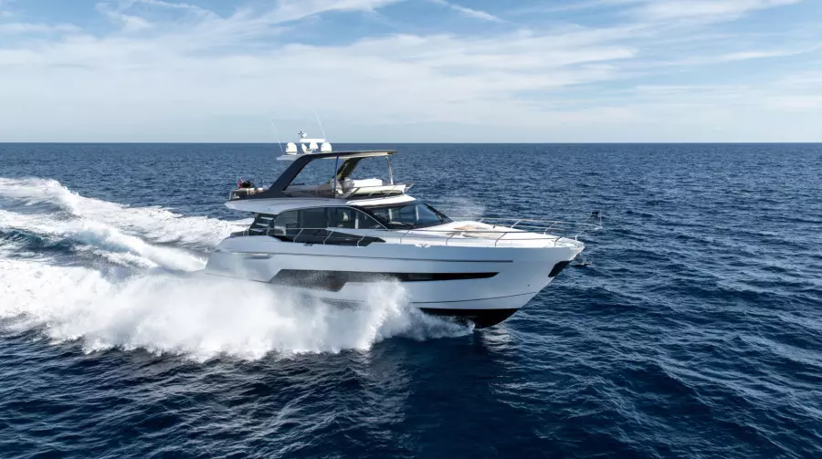 2022 Fairline Squadron 68