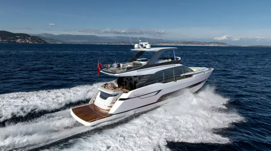 2022 Fairline Squadron 68