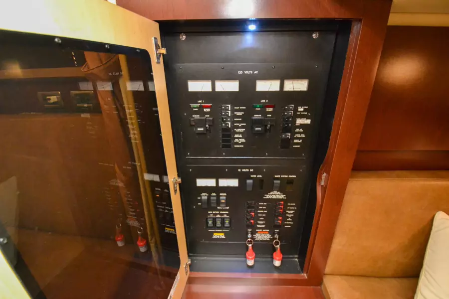 2007 Sea Ray 38 Sundancer